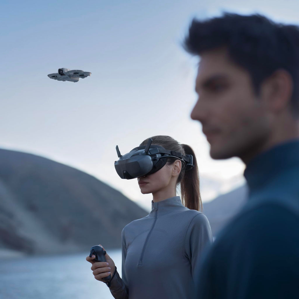 DJI Neo, Mini Drone with 4K UHD Camera for Adults, 135g Self Flying Drone that Follows You, Palm Takeoff, Subject Tracking, QuickShots, Stabilized Video, Built-In Propeller Guard (Controller-Free)